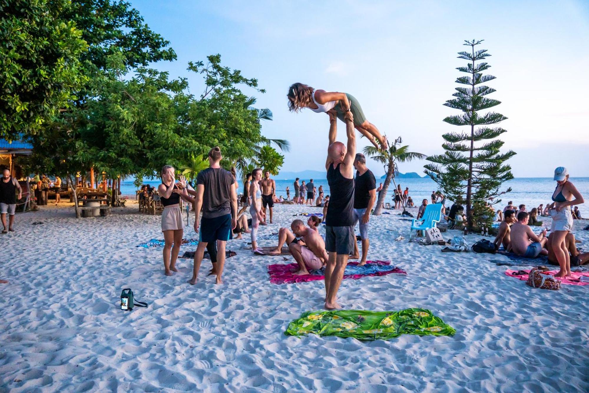 Bodega Koh Pha Ngan Beach ท้องศาลา ภายนอก รูปภาพ